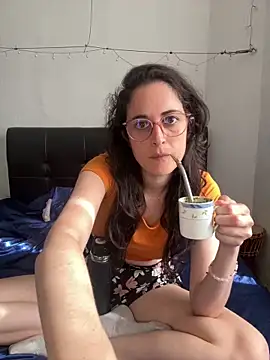 Lunaabbey online show from May 2026 07:36:02 AM