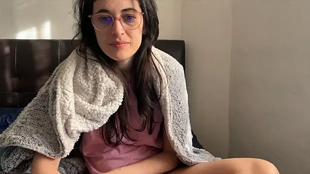 Lunaabbey online show from February 2026 08:04:02 AM