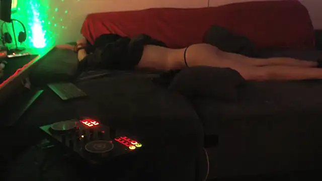 Snapshot of davidgntxxxxx chatting on October 2025 06:08:01 PM davidgntxxxxx online show from October 2025 06:08:01 PM