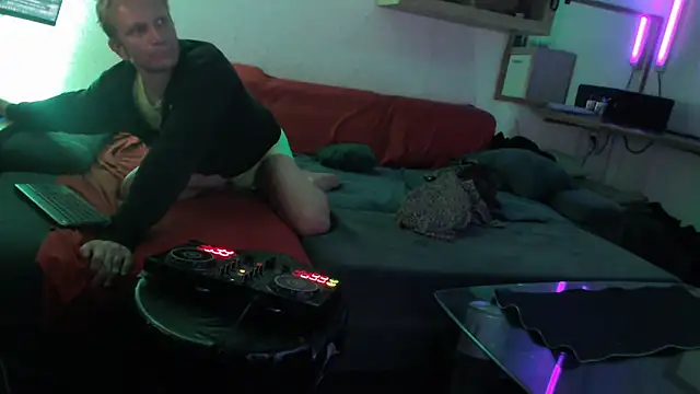 davidgntxxxxx online show from February 2026 07:02:01 PM