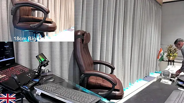 OnlineBossUK online show from February 2026 05:02:02 PM