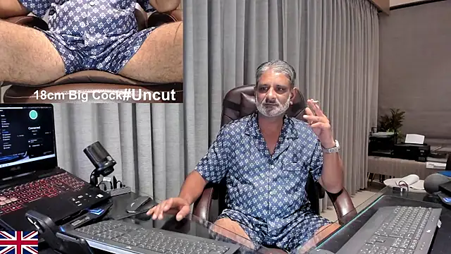 OnlineBossUK online show from July 2026 07:09:01 PM