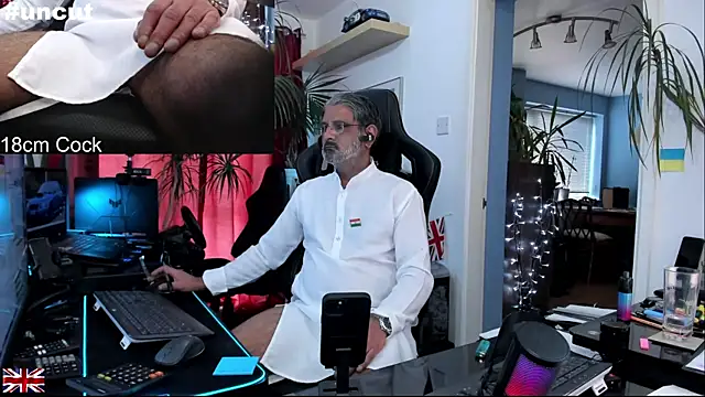 OnlineBossUK online show from November 2025 01:00:01 PM