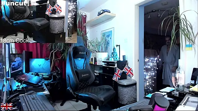 OnlineBossUK online show from November 2025 11:32:02 PM