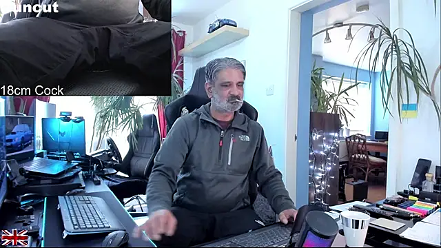 OnlineBossUK online show from November 2025 11:14:02 AM