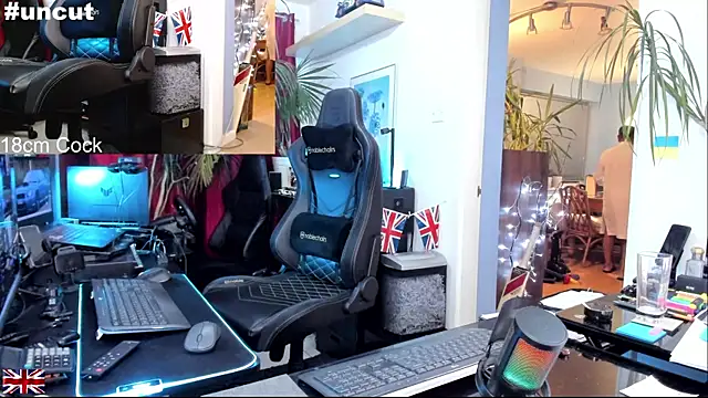 OnlineBossUK online show from November 2025 04:39:01 AM