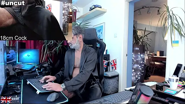 OnlineBossUK online show from November 2025 08:08:01 PM