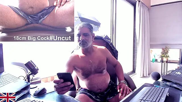 OnlineBossUK online show from January 2026 06:09:02 AM