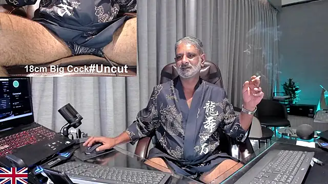 OnlineBossUK online show from July 2026 02:33:02 AM