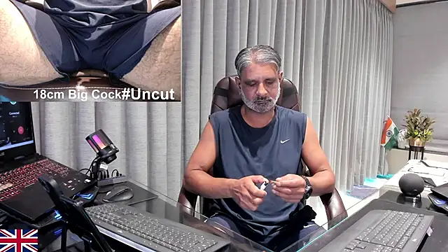 OnlineBossUK online show from February 2026 09:42:01 AM