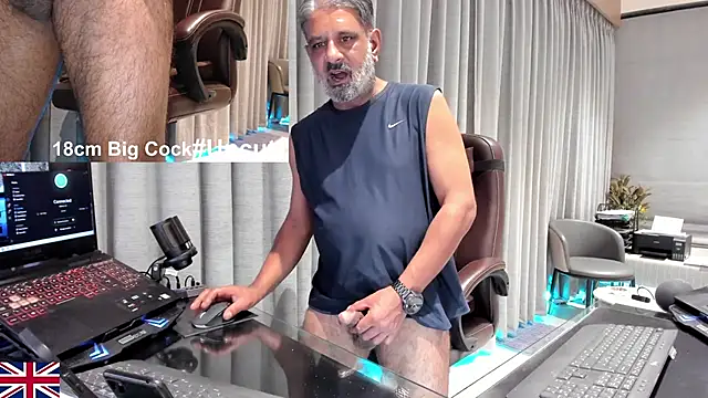 OnlineBossUK online show from April 2026 09:32:02 PM