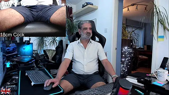 OnlineBossUK online show from December 2025 03:00:01 PM