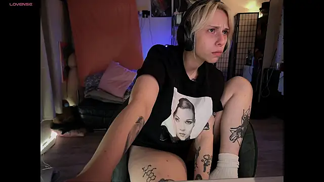 Mannarie Madsinn online show from September 2025 01:16:02 AM