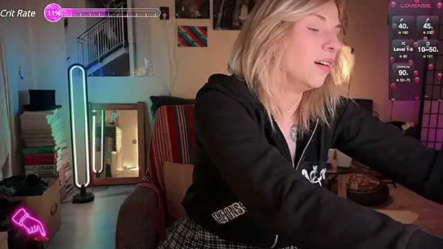 Mannarie Madsinn online show from December 2024 12:43:02 AM