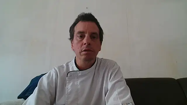 Snapshot of cloupefun chatting on December 2025 09:41:01 AM cloupefun online show from December 2025 09:41:01 AM