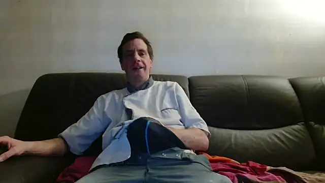 Snapshot of cloupefun chatting on December 2025 07:02:02 AM cloupefun online show from December 2025 07:02:02 AM