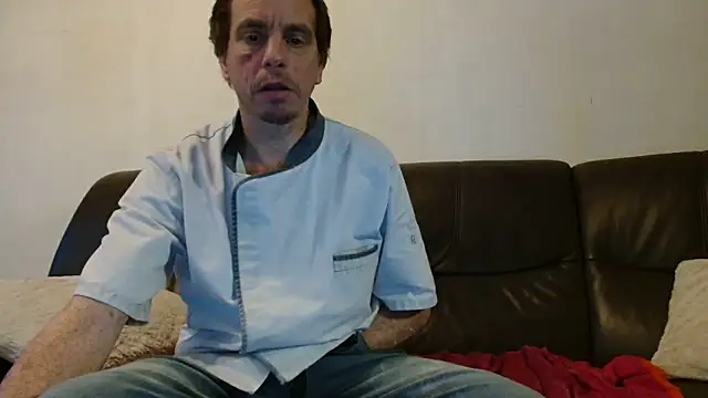 Snapshot of cloupefun chatting on December 2025 07:51:01 AM cloupefun online show from December 2025 07:51:01 AM