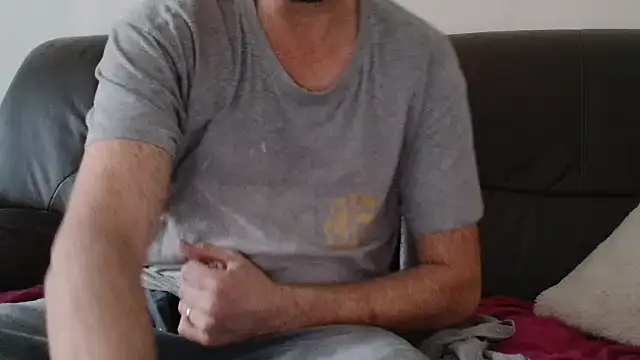 Snapshot of cloupefun chatting on November 2025 08:07:01 AM cloupefun online show from November 2025 08:07:01 AM