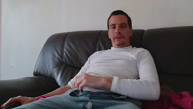 Snapshot of cloupefun chatting on October 2025 08:02:02 AM cloupefun online show from October 2025 08:02:02 AM