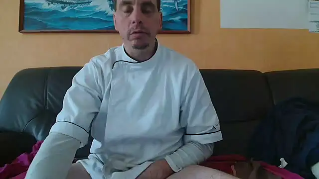 Snapshot of cloupefun chatting on February 2025 12:39:01 PM cloupefun online show from February 2025 12:39:01 PM