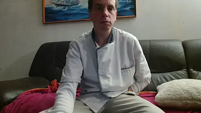 Snapshot of cloupefun chatting on February 2026 06:44:01 AM cloupefun online show from February 2026 06:44:01 AM