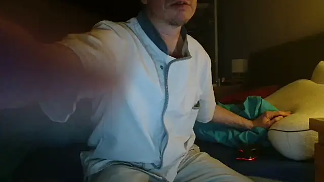 Snapshot of cloupefun chatting on March 2026 06:10:02 AM cloupefun online show from March 2026 06:10:02 AM