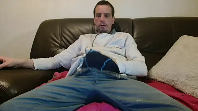 Snapshot of cloupefun chatting on February 2026 07:04:01 AM cloupefun online show from February 2026 07:04:01 AM