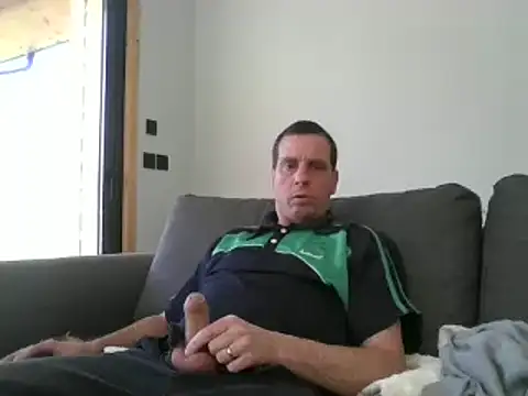 Snapshot of cloupefun chatting on March 2025 10:07:01 AM cloupefun online show from March 2025 10:07:01 AM