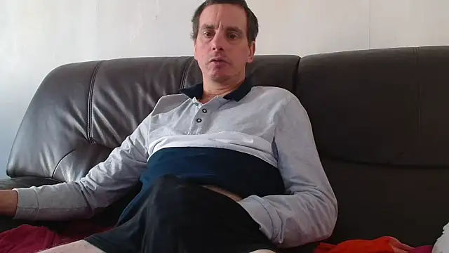 Snapshot of cloupefun chatting on November 2025 12:53:02 PM cloupefun online show from November 2025 12:53:02 PM