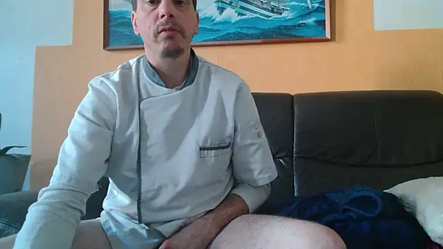 Snapshot of cloupefun chatting on December 2024 12:49:01 PM cloupefun online show from December 2024 12:49:01 PM