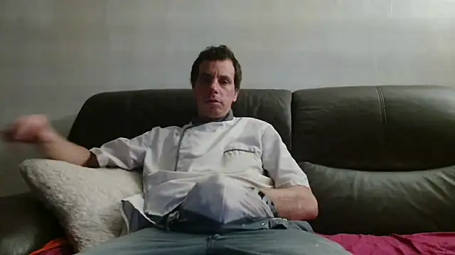 Snapshot of cloupefun chatting on December 2025 06:51:02 AM cloupefun online show from December 2025 06:51:02 AM