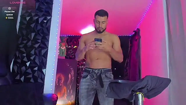 Snapshot of samuel_hayes chatting on September 2025 12:05:02 AM samuel hayes online show from September 2025 12:05:02 AM