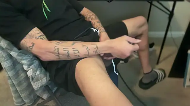 Snapshot of ANAKONDA_KIING chatting on December 2024 02:44:01 PM ANAKONDA KIING online show from December 2024 02:44:01 PM