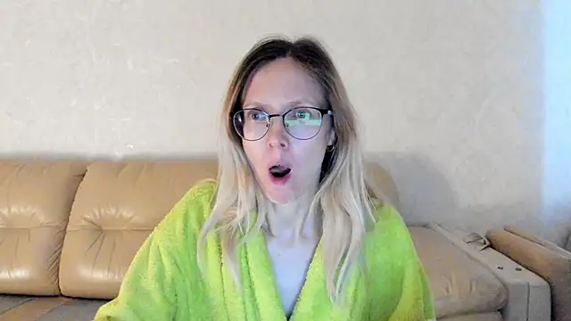 angelmommu online show from February 2025 05:08:01 AM