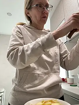 angelmommu online show from March 2026 05:23:02 AM