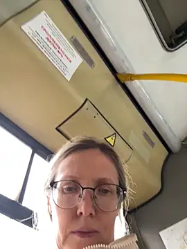 angelmommu online show from April 2026 12:29:01 PM