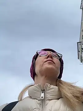 Snapshot of angelmommu chatting on February 2026 07:32:02 AM angelmommu online show from February 2026 07:32:02 AM