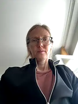 angelmommu online show from October 2025 07:12:02 AM