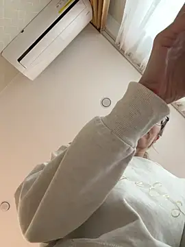 angelmommu online show from April 2026 07:20:02 AM