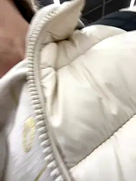 Snapshot of angelmommu chatting on November 2025 10:59:02 AM angelmommu online show from November 2025 10:59:02 AM