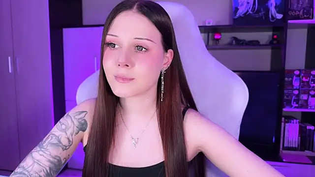 jasminevine online show from November 2025 06:12:01 PM