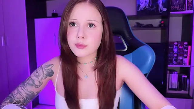 Snapshot of jasminevine chatting on July 2026 10:21:02 PM jasminevine online show from July 2026 10:21:02 PM
