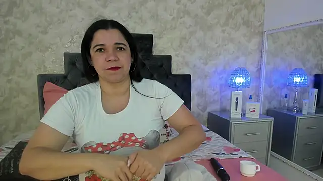 elizabeth coleman online show from October 2025 08:52:01 PM