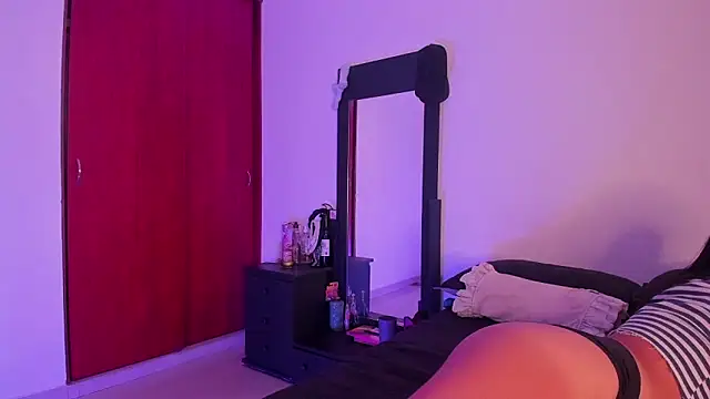 little kayla  online show from February 2025 04:16:02 AM