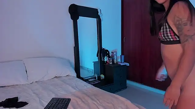 little kayla  online show from March 2025 05:31:02 AM