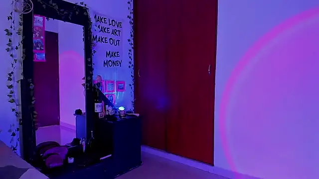 little kayla  online show from November 2025 09:15:02 PM