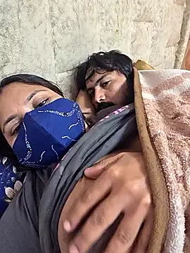 Snapshot of MOM-SUN-COUPLE chatting on October 2025 04:41:02 PM MOM-SUN-COUPLE online show from October 2025 04:41:02 PM