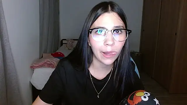 mia  lopez  online show from October 2025 03:38:02 AM