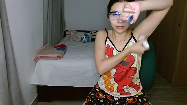 mia  lopez  online show from November 2025 02:15:02 AM