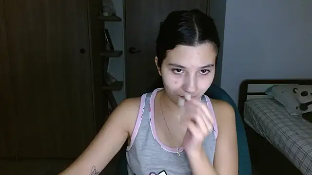 mia  lopez  online show from April 2026 04:08:01 AM